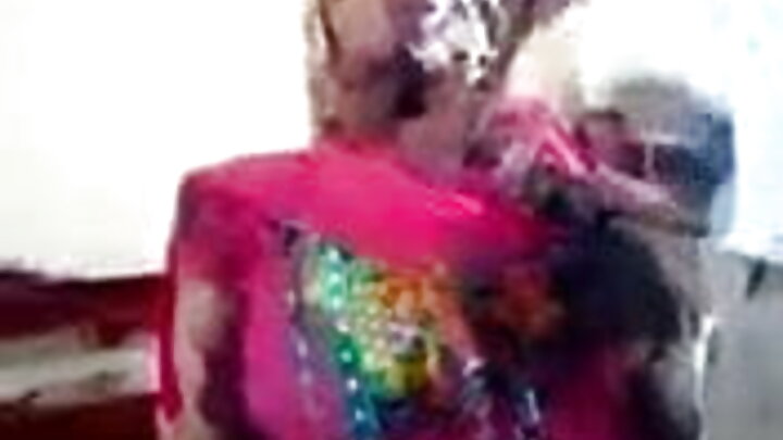 হিজাব পরা এক আরব মহিলা, এ আবার কে? এক মন্ত্রীর স্ত্রী এক দেহরক্ষীকে প্রলুব্ধ করল।