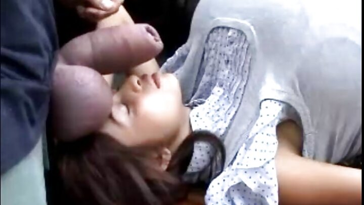 ট্যাটু করা এক আনাড়ি আসল চোদনের আশায় বাট প্লাগ নিয়ে বন্ধুর বাসায় এসেছিল।