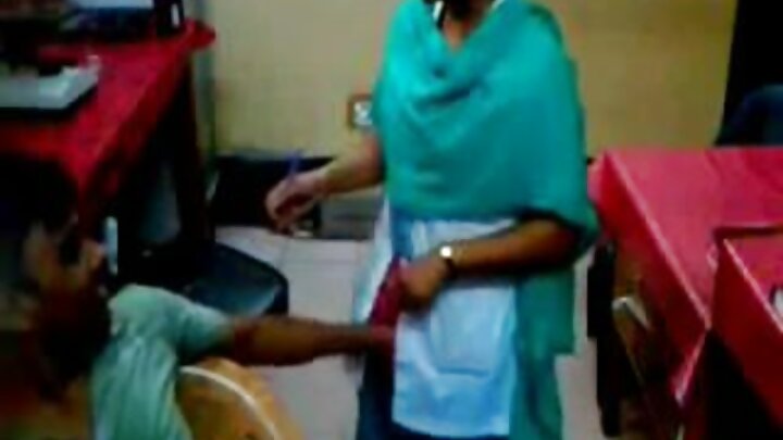 জানুয়ারির ১ তারিখের সকালে, এক প্রতিবেশী আমার ছিদ্রগুলো উন্মোচন করে দিল। বছরের কী দারুণ শুরু!