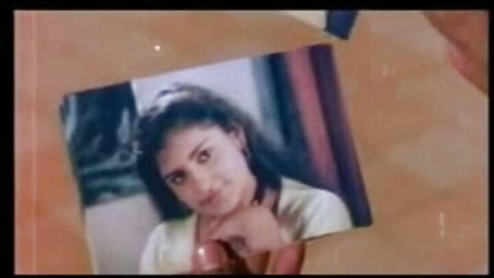 দুটি কালো লিঙ্গ থাকলে নতুন বছর আরও মজাদার হয়: সোফি প্যারিসে কালো ছেলেদের সাথে যৌনমিলন করেছে
