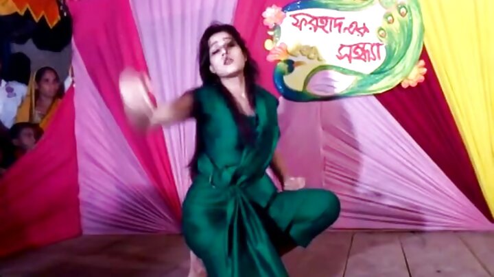 ক্র্যাকেনকে থামাও। তোমার মেয়েটির একটি জরুরি এবং শক্তিশালী চোদা দরকার