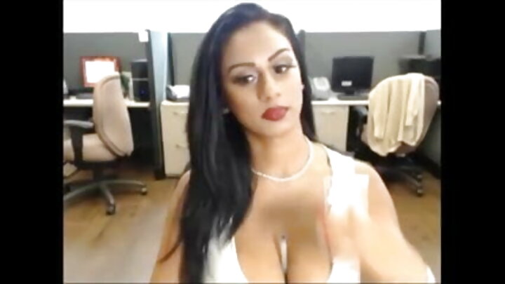 একটি সুগঠিত পাছায় পিওভি অনুপ্রবেশ
