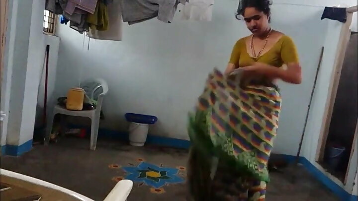 ক্রিমিয়ানরা কীভাবে রান্নাঘরে পর্নো ভিডিও বানাতো